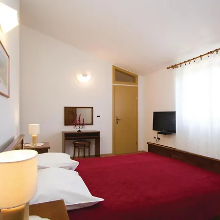 Gorgeous In Belavici With Kitchen *