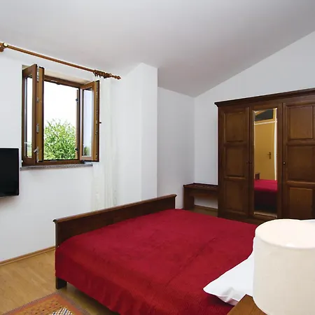 Gorgeous In Belavici With Kitchen *