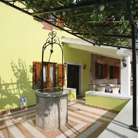 Gorgeous In Belavici With Kitchen *